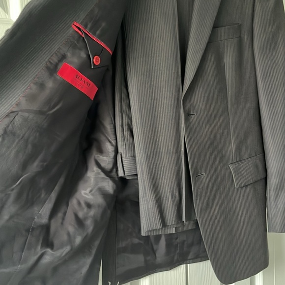 Men’s Alfani Suit Jacket and Matching Pants Set - Picture 4 of 10